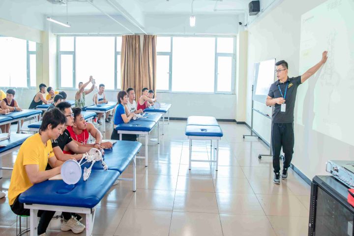 基础健身教练培训课程