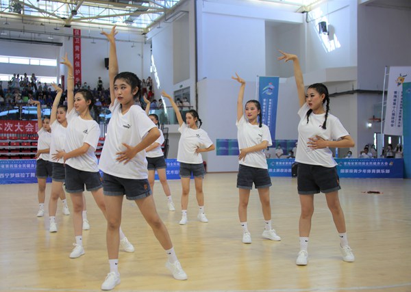 长兴县洪桥镇成人文化技术学校年度报告(图1)