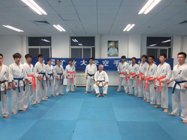 钢铁之躯2最新版本16(图1)