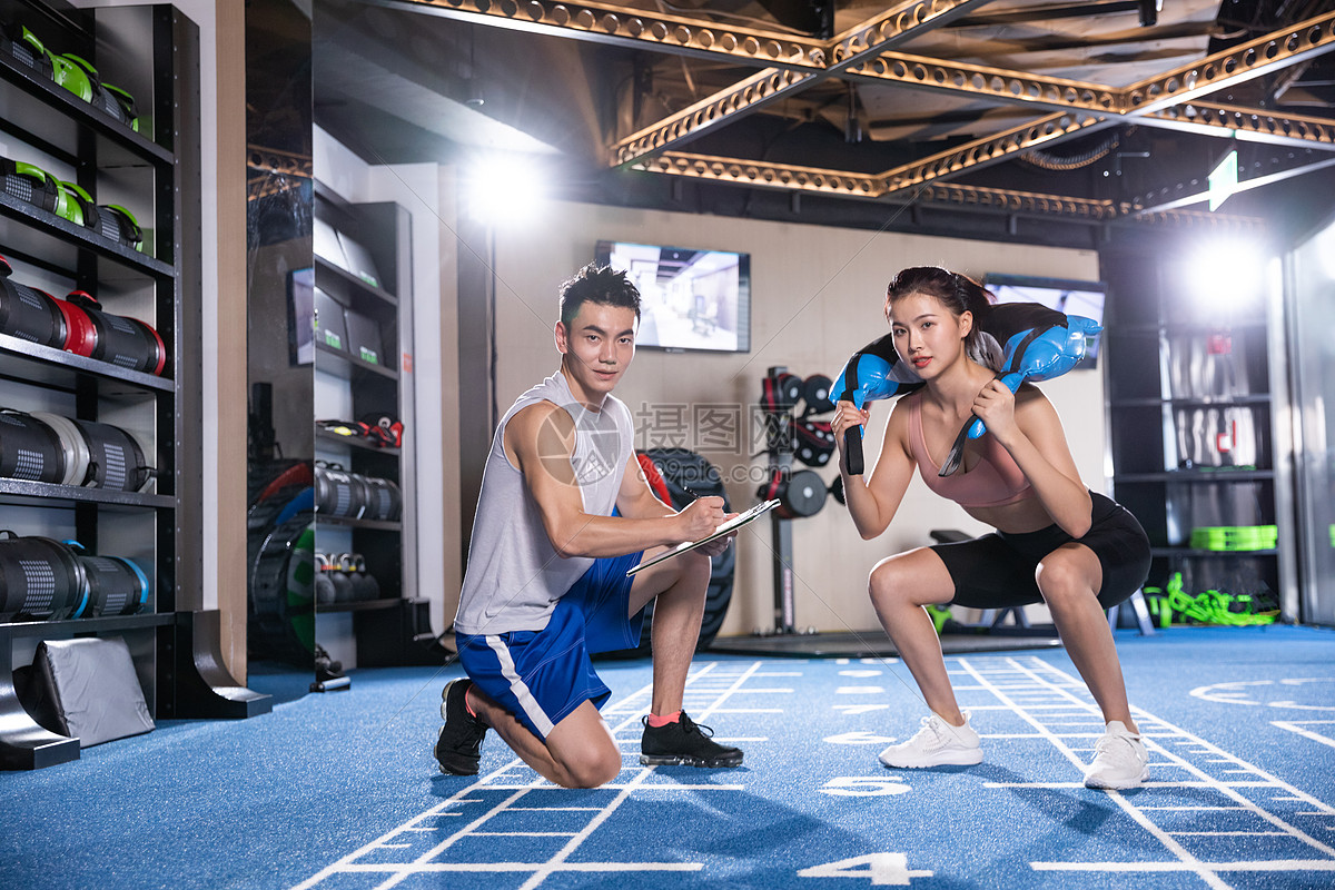 新手健身小白需不需要请私教呢？(图1)