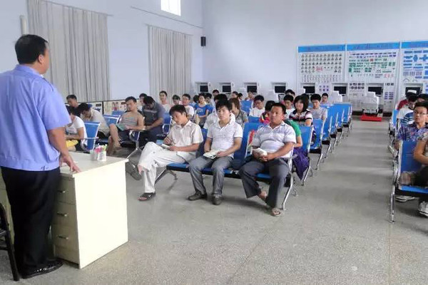 2026年成都市体育教师(教练员)体操项目培训班顺利举办(图1)