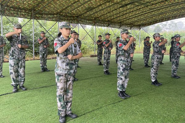 考点设在驻训场北部战区陆军“送考上门”巡回服务获点赞(图1)